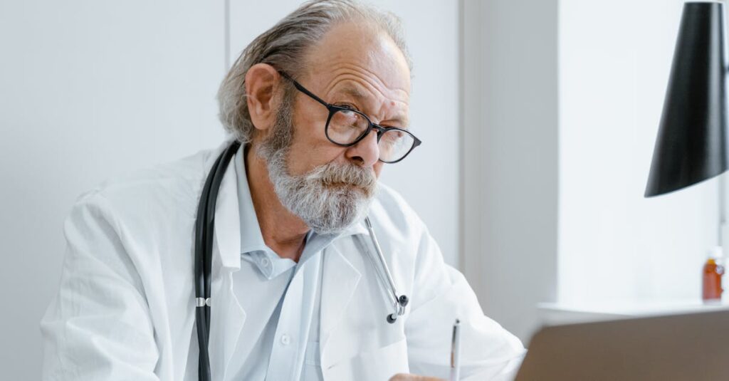 Perché l'età media continua a crescere nel mondo?