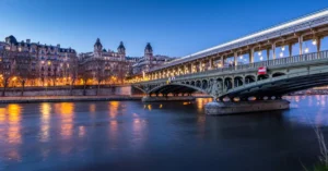 Qual è il fiume che attraversa Parigi, la Senna?