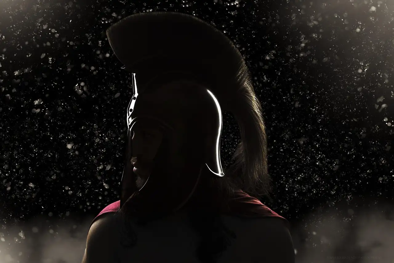 Perché Sparta è famosa per la sua società militare?