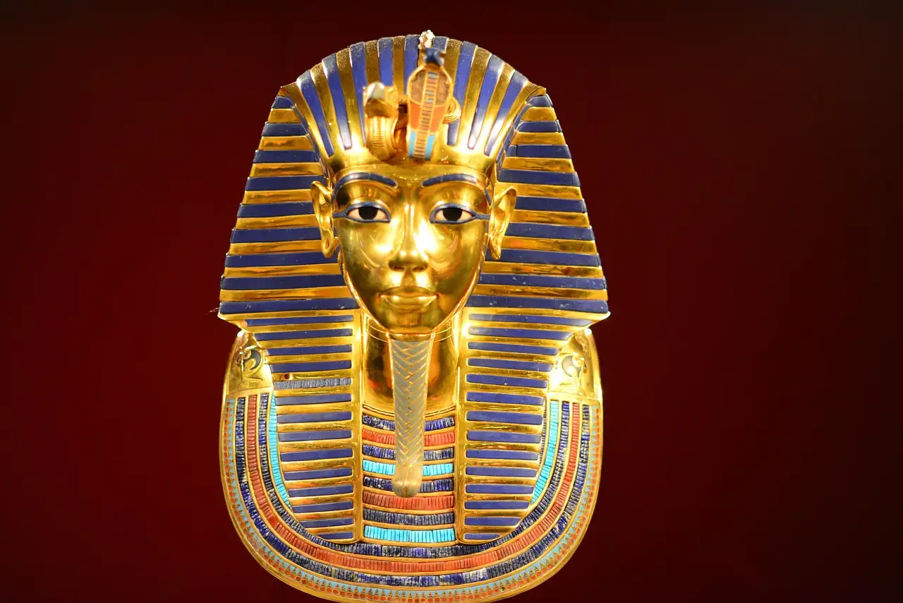 Chi era Tutankhamon e perché è così famoso oggi?
