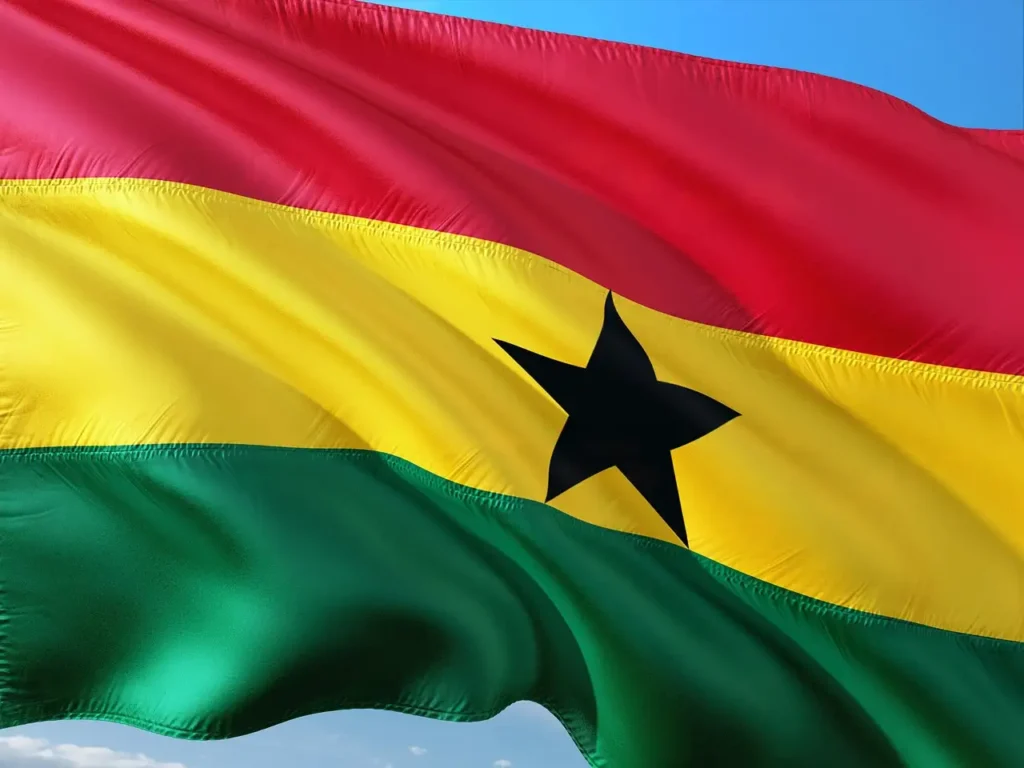 Qual è la città del Ghana famosa per le sue fortezze?
