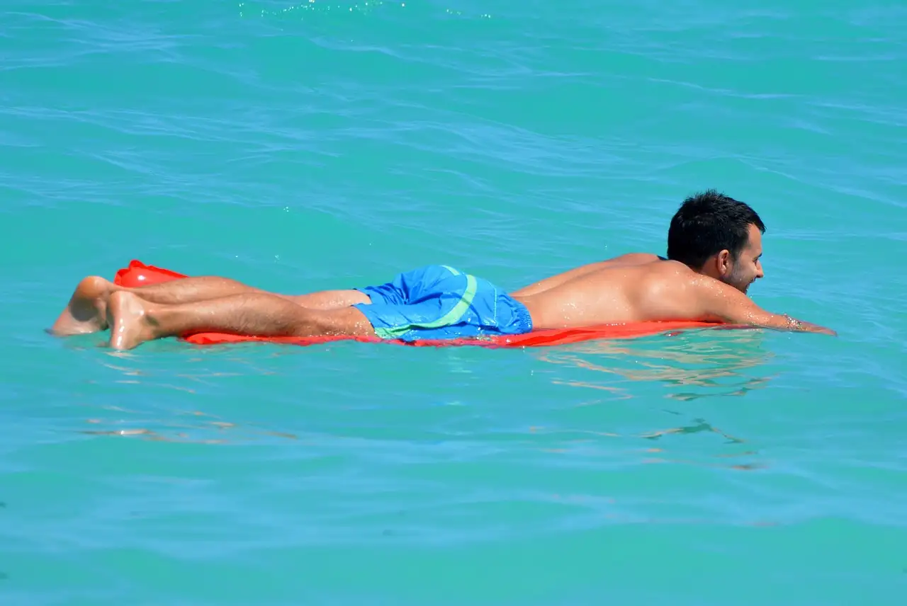 Qual è il miglior colore di costume per pelle bianca?