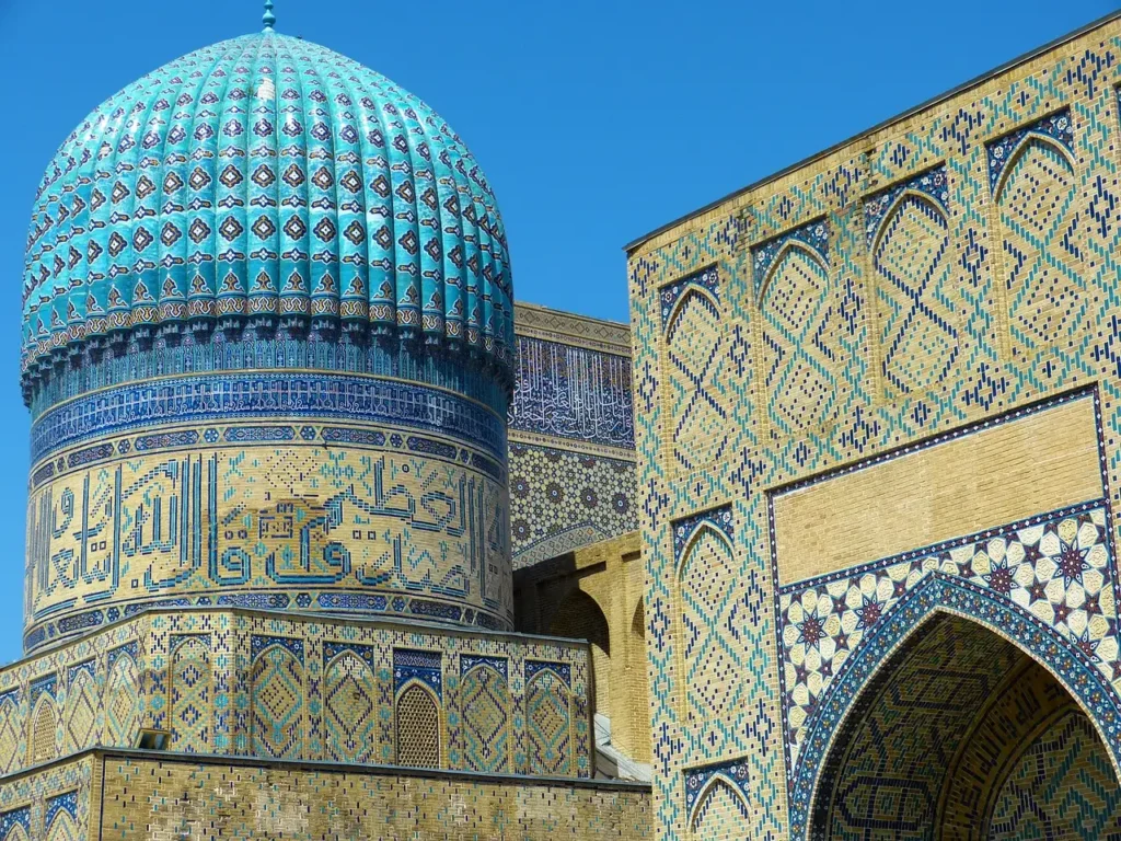 Qual è la capitale dell'Uzbekistan e perché è scelta?