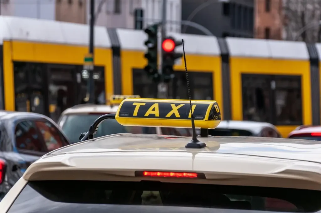 Dove trovare corsi per diventare pilota di taxi volante?